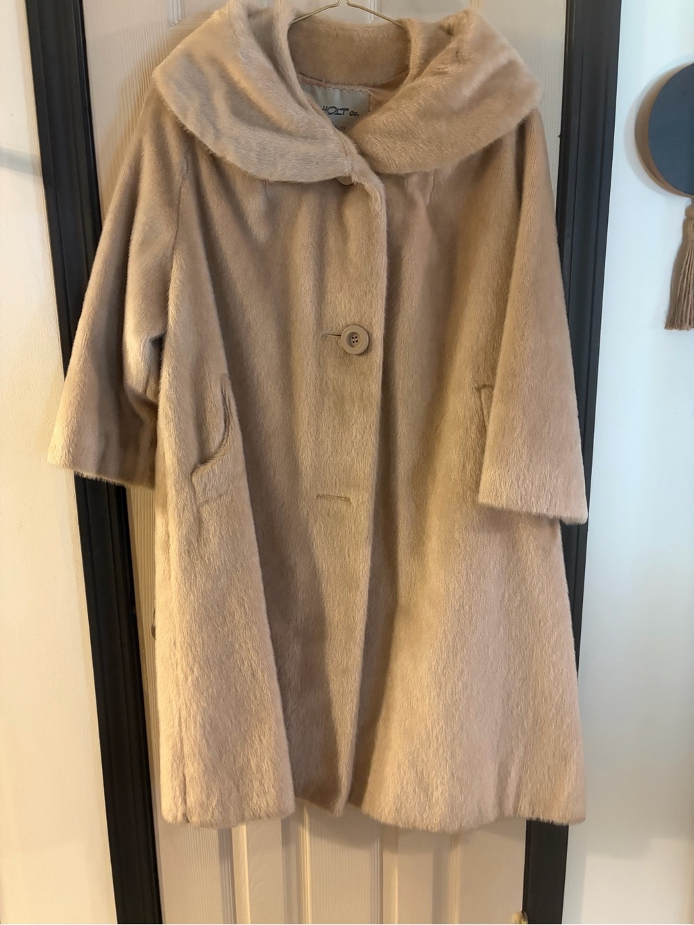 Classic Women's C.W. Holt Cream Real Fur Coat XL
